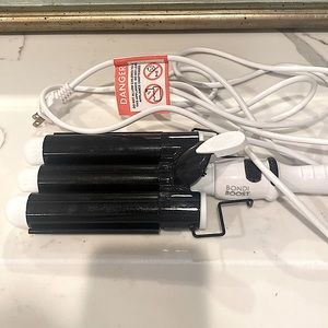 Beach waver. Like new and only used twice.